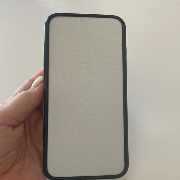 Vineyard Vines Phone Case - Picture 3 of 3